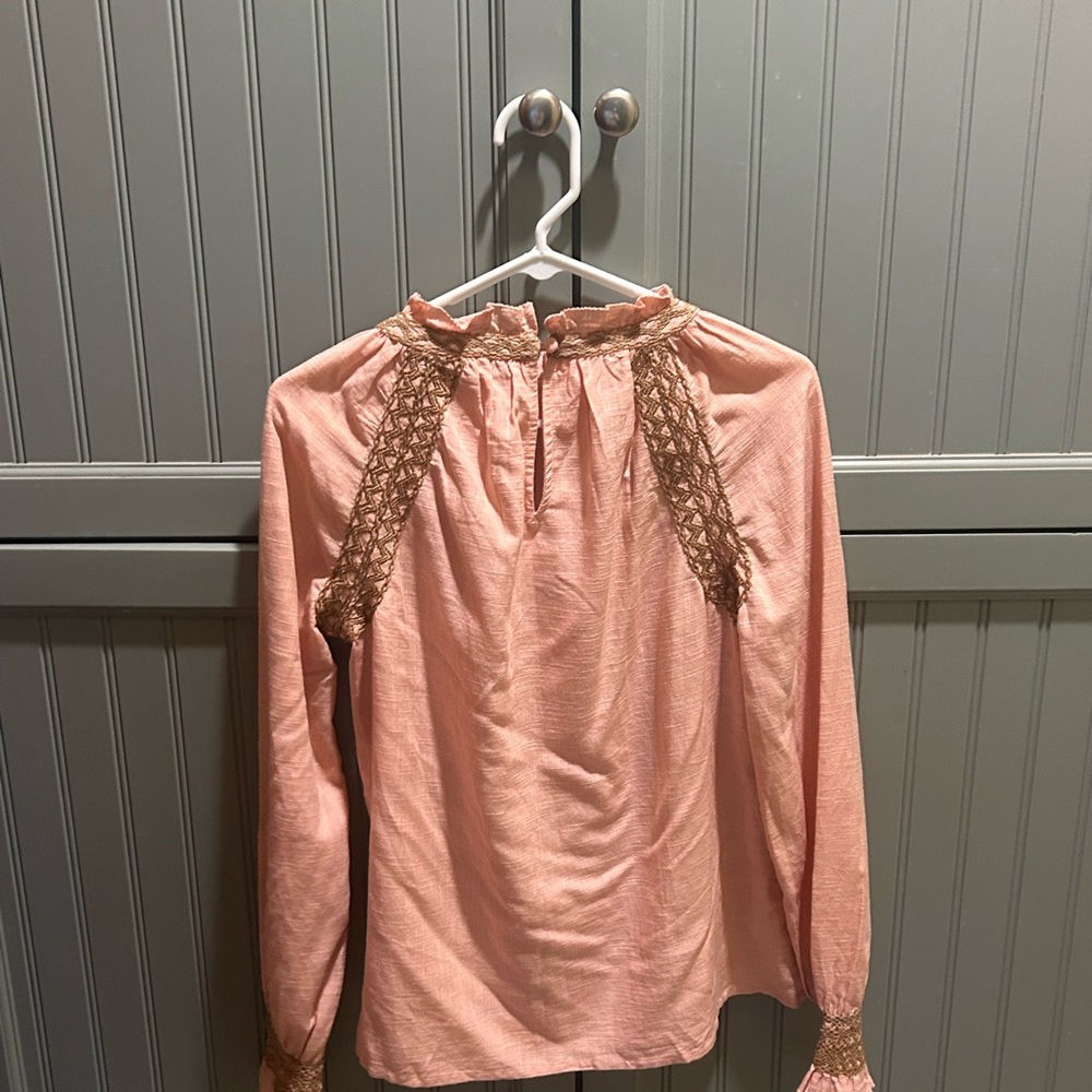 Women's Faherty Arles blouse in blush pink - Picture 3 of 5